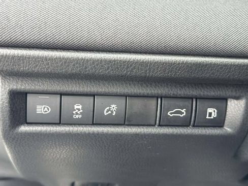 Used 2025 Toyota Camry LE FWD image 25