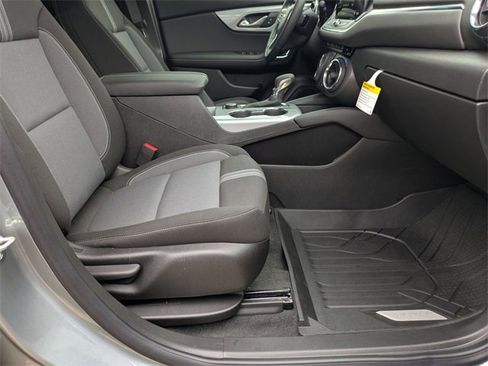 New 2026 Chevrolet Blazer LT image 34