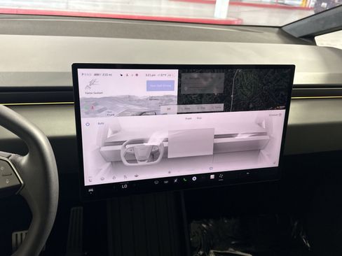 Used 2025 Tesla Cybertruck AWD Crew Cab image 21