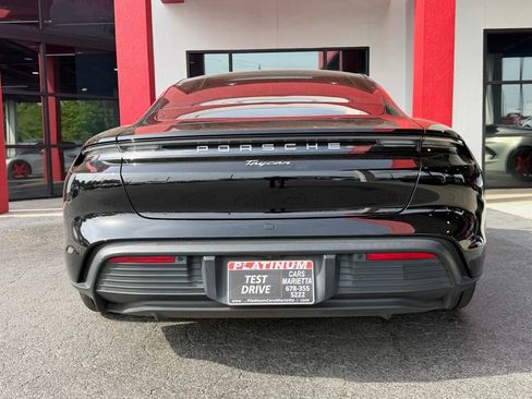 Used 2022 Porsche Taycan RWD image 8