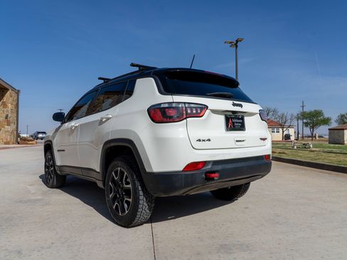 Used 2019 Jeep Compass Trailhawk AWD/4WD image 3