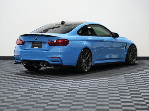 Used 2017 BMW M4 Coupe w/ Competition Package RWD image 6