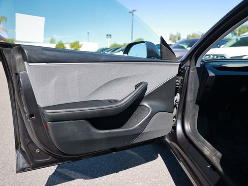 Used 2024 Tesla Model 3 Standard Range RWD image 16