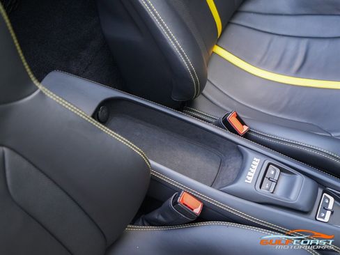 Used 2022 Ferrari F8 Tributo image 38