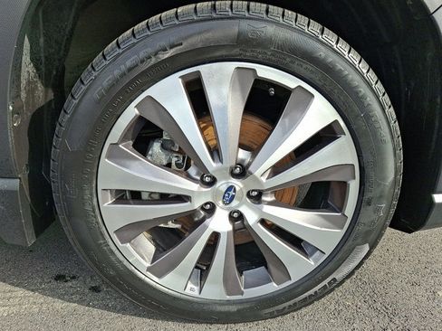 Certified 2022 Subaru Ascent Limited w/ Technology Package image 8