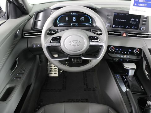 Certified 2026 Hyundai Elantra Sport FWD image 8