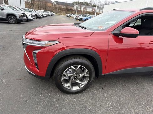 New 2026 Chevrolet Trax LT w/ Driver Confidence Package image 9