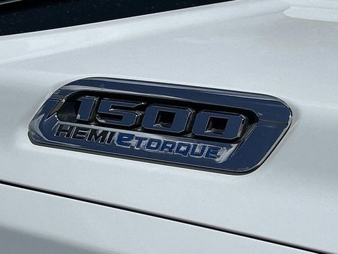 Used 2024 RAM 1500 Limited AWD/4WD image 11