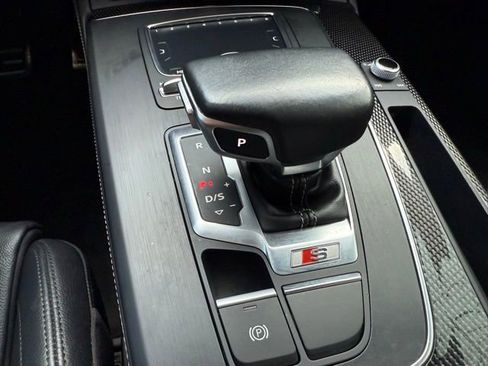 Used 2018 Audi SQ5 Prestige w/ Prestige Package image 17