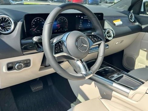 New 2026 Mercedes-Benz GLA 250 4MATIC image 18