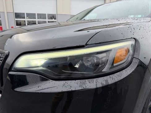 Used 2020 Jeep Cherokee Latitude Plus image 12