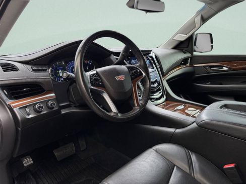 Used 2020 Cadillac Escalade Luxury AWD/4WD image 15
