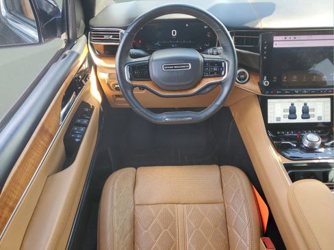 Certified 2022 Jeep Grand Wagoneer Series III w/ Rear Seat Video Group 1 AWD/4WD image 25