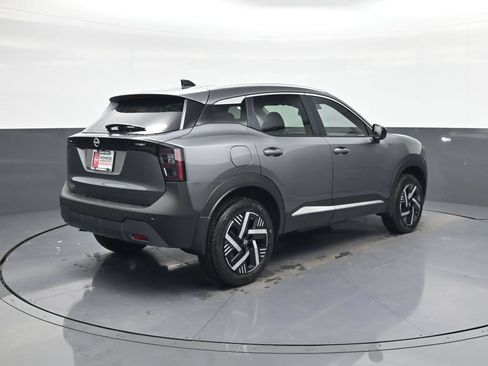New 2026 Nissan Kicks SV w/ SV Premium Package AWD/4WD image 4