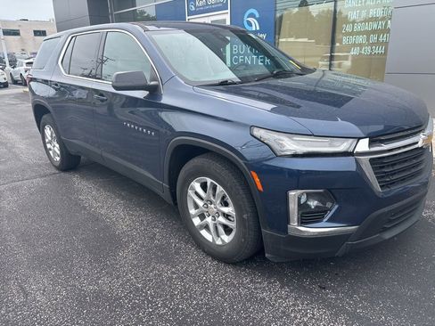Used 2022 Chevrolet Traverse LS AWD/4WD image 5