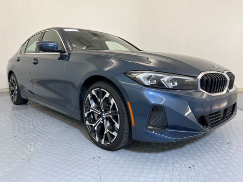 Used 2025 BMW 330i Sedan image 7