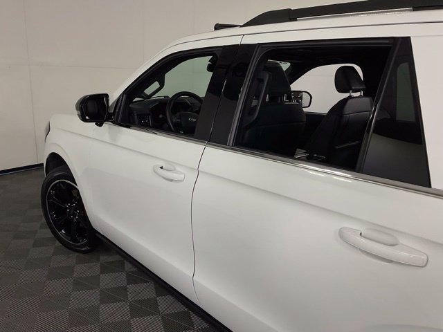 Used 2023 Ford Expedition Limited AWD/4WD image 39
