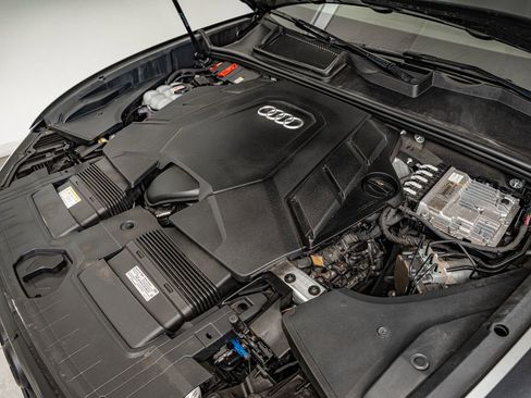 Used 2022 Audi Q8 Premium Plus AWD/4WD image 41