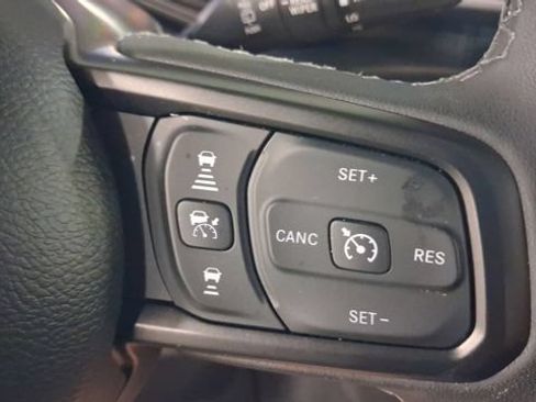 Used 2026 Jeep Wrangler Unlimited Rubicon AWD/4WD image 28