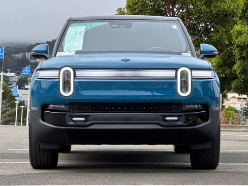 Used 2025 Rivian R1S Adventure AWD/4WD image 5