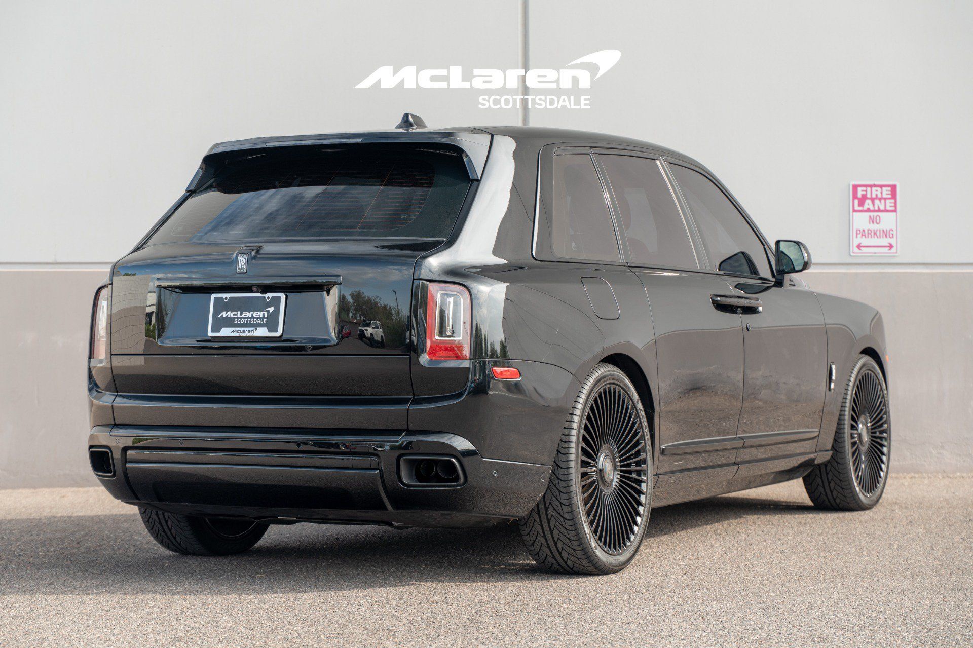 Used 2022 Rolls-Royce Cullinan AWD/4WD image 7
