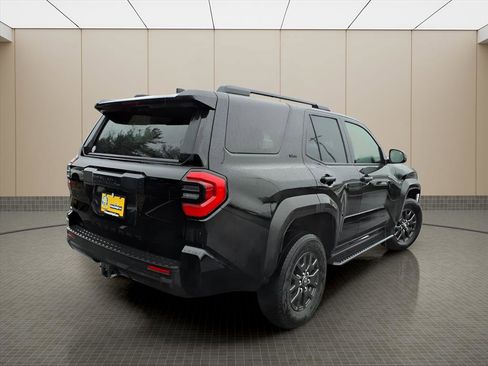 Used 2025 Toyota 4Runner SR5 image 23