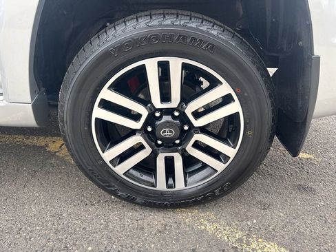 Used 2024 Toyota 4Runner Limited image 12