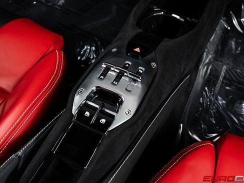 Used 2022 Ferrari SF90 Stradale image 32