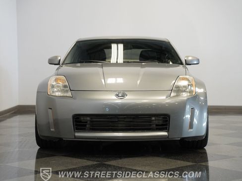 Used 2005 Nissan 350Z Coupe w/ (N93) Cargo Convenience Pkg image 22