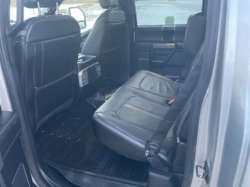 Used 2019 Ford F150 Platinum w/ Equipment Group 701A Luxury image 6