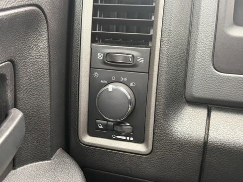 Used 2016 RAM 1500 ST w/ SXT Appearance Group image 22