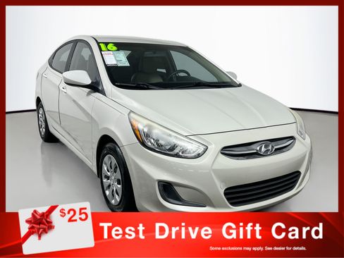 Used 2016 Hyundai Accent SE FWD image 1