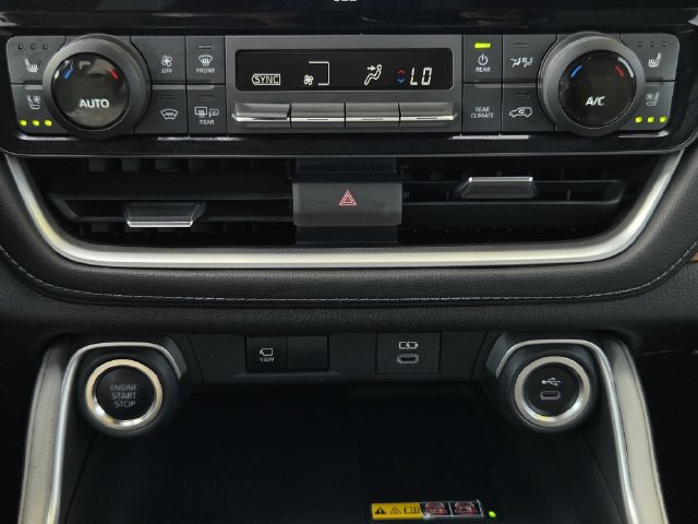 Certified 2025 Toyota Grand Highlander FWD image 17