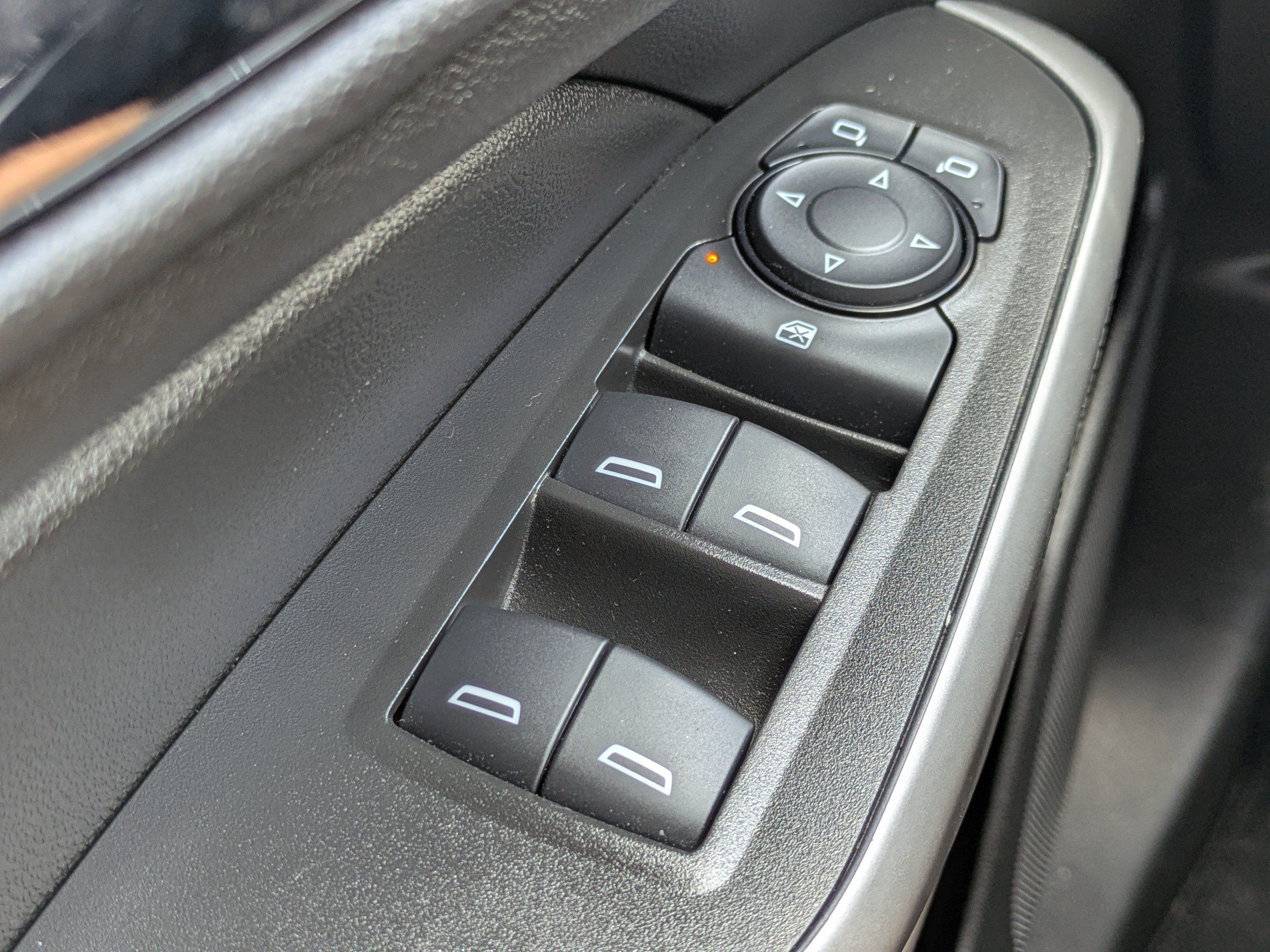 Used 2024 Chevrolet Trax RS w/ Driver Confidence Package FWD image 19