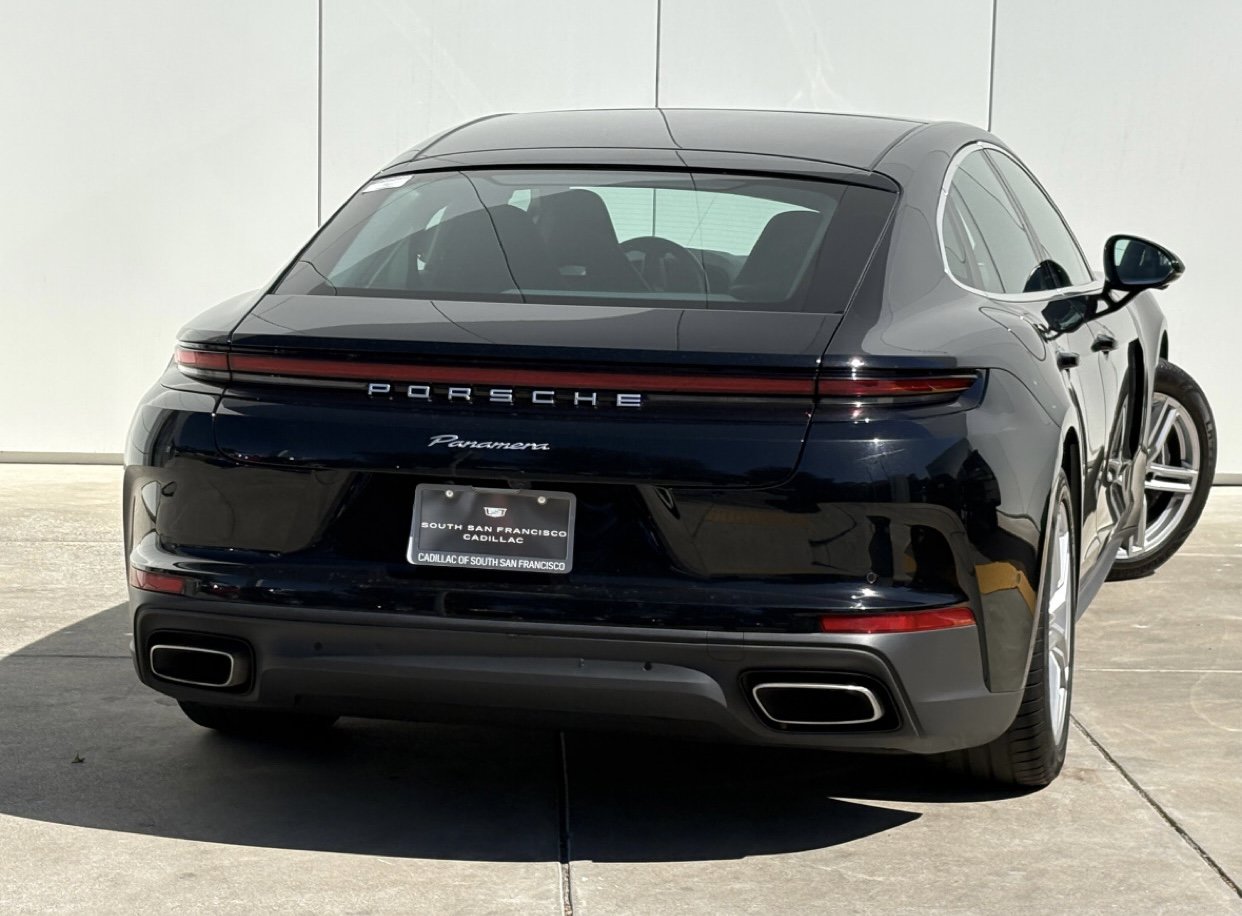 Used 2025 Porsche Panamera RWD image 6