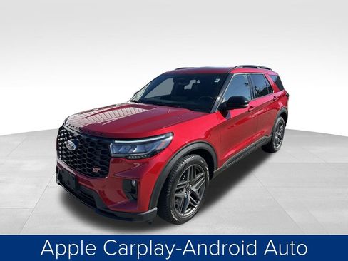 Used 2025 Ford Explorer ST image 14