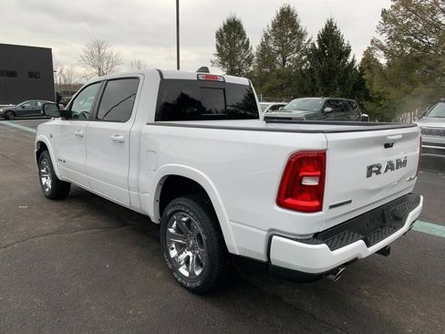 New 2026 RAM 1500 4x4 Crew Cab image 2