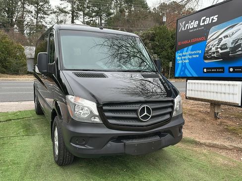 Used 2016 Mercedes-Benz Sprinter 2500 image 2