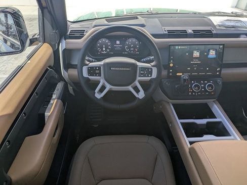 New 2026 Land Rover Defender 110 X-Dynamic SE AWD/4WD image 17
