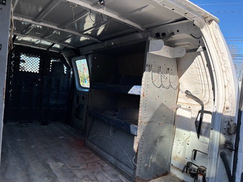 Used 2011 Ford E-250 and Econoline 250 w/ Commercial Cargo Van Pkg image 16