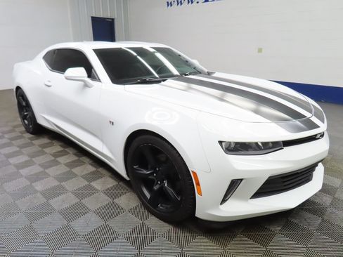 Used 2018 Chevrolet Camaro LT RWD image 3