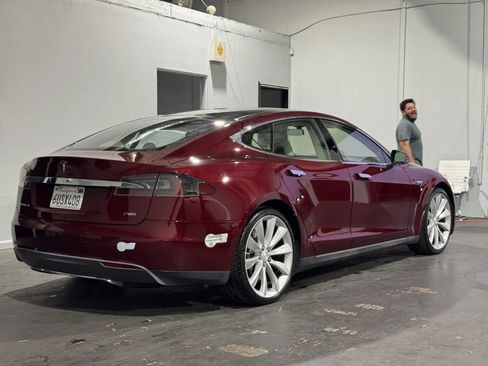 Used 2012 Tesla Model S Performance image 4