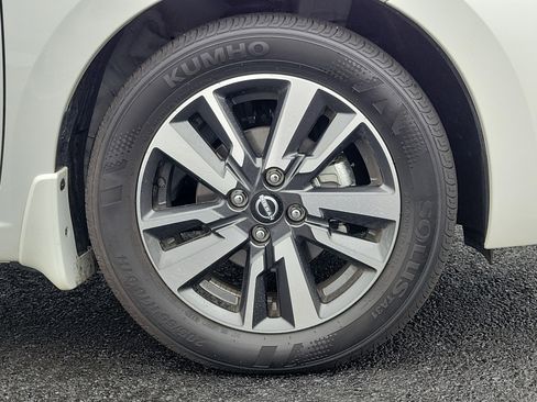 Certified 2025 Nissan Versa SV w/ Trunk Package image 5