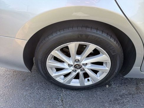 Used 2022 Toyota Camry LE FWD image 7