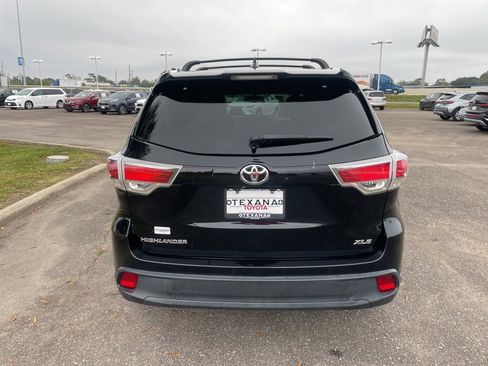 Used 2016 Toyota Highlander XLE image 6