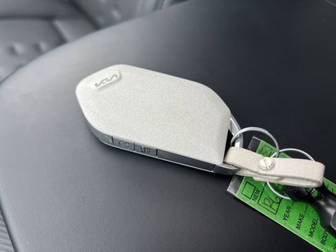 Used 2024 Kia EV9 Wind image 33