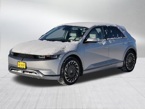 Certified 2023 Hyundai Ioniq 5 Limited w/ Cargo Package image 3