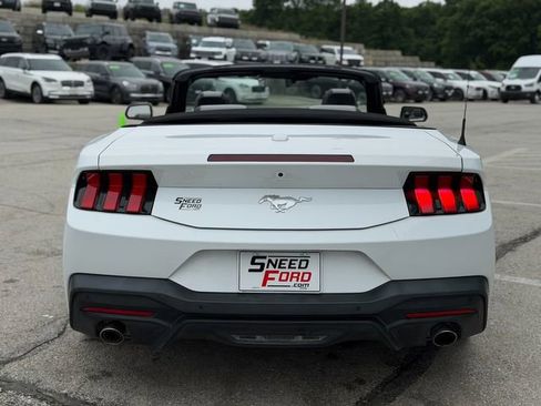 Used 2024 Ford Mustang Convertible RWD image 6
