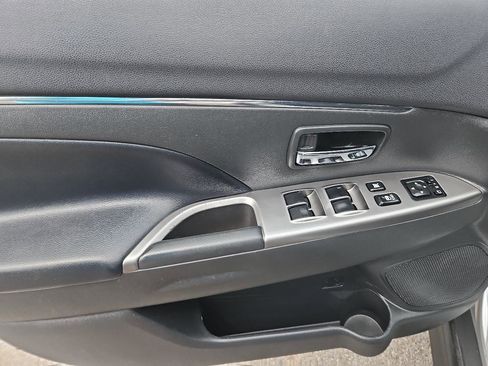 Used 2018 Mitsubishi Outlander Sport SEL image 16