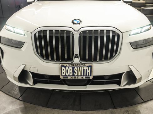 Used 2024 BMW X7 xDrive40i w/ Executive Package AWD/4WD image 10